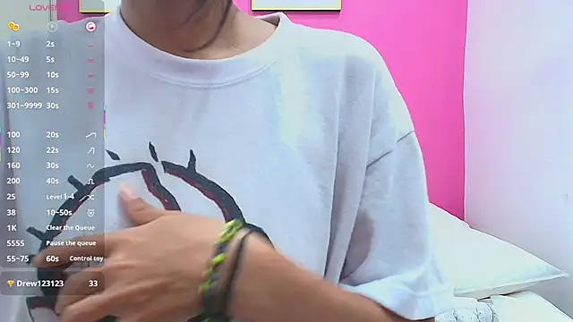 yourcuteneighbourr online show from 03/04/25, 03:00