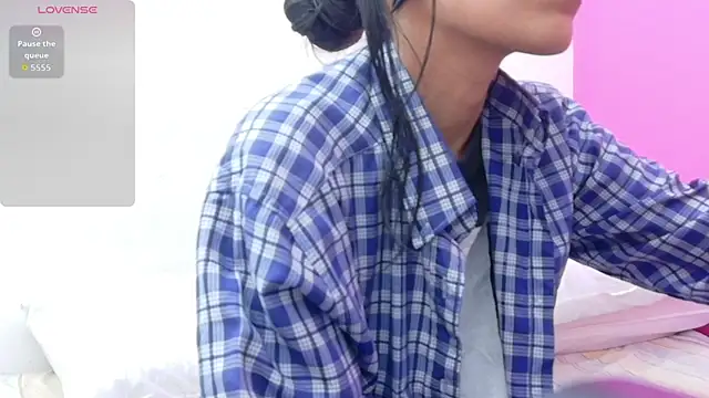 yourcuteneighbourr online show from 02/25/26, 02:54