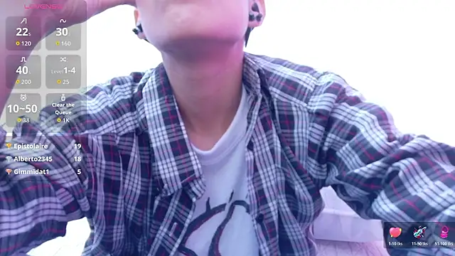 Snapshot of yourcuteneighbourr chatting on 03/13/26, 03:13 yourcuteneighbourr online show from 03/13/26, 03:13