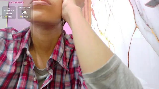 Snapshot of yourcuteneighbourr chatting on 04/02/26, 02:53 yourcuteneighbourr online show from 04/02/26, 02:53