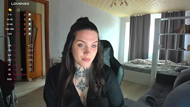 Snapshot of AizaRose chatting on 04/15/26, 07:04 AizaRose online show from 04/15/26, 07:04