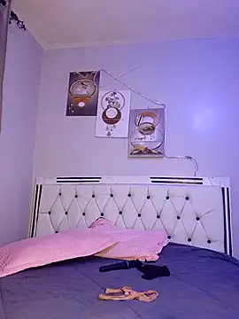 Snapshot of C-yoyo chatting on 11/02/25, 08:00 C-yoyo online show from 11/02/25, 08:00