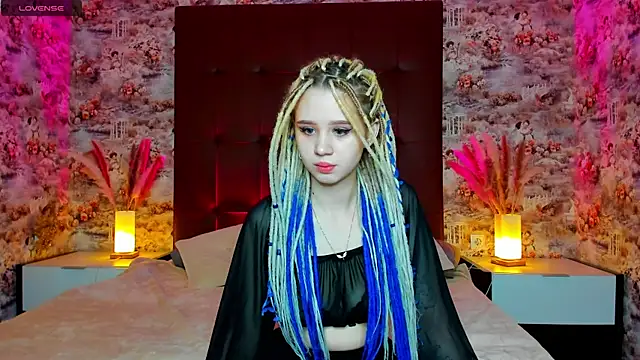 Valerie Woods online show from 12/21/24, 05:14