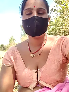 Snapshot of Hey_Ziya chatting on 04/05/26, 08:11 Hey Ziya online show from 04/05/26, 08:11