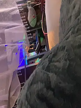 Snapshot of gurlnips chatting on 12/02/25, 03:56 gurlnips online show from 12/02/25, 03:56