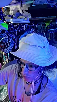 gurlnips online show from 03/02/26, 07:15