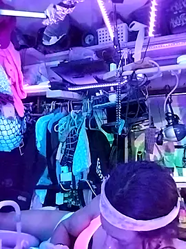 gurlnips online show from 03/21/26, 11:48