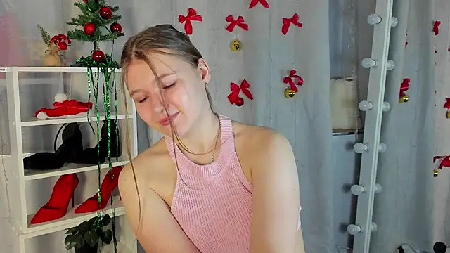 Rebecca Kelly online show from 12/16/24, 06:16