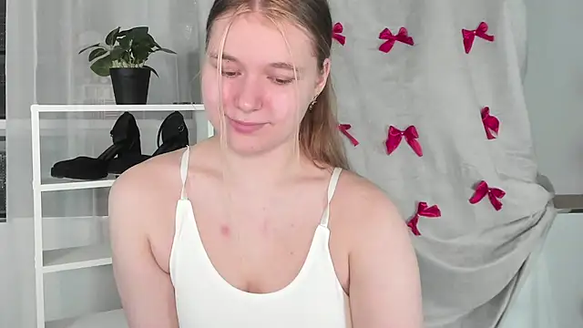 Rebecca Kelly online show from 01/31/25, 06:36