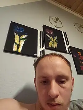 Snapshot of Qmaster69 chatting on 03/03/25, 07:17 Qmaster69 online show from 03/03/25, 07:17