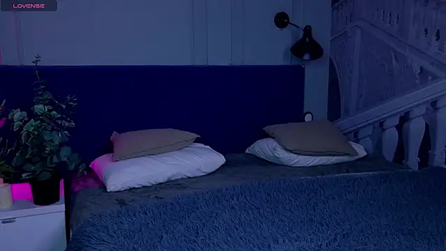 Liv Fay online show from 12/06/24, 01:33