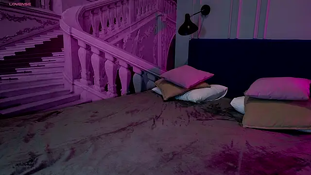 Liv Fay online show from 12/11/24, 01:39