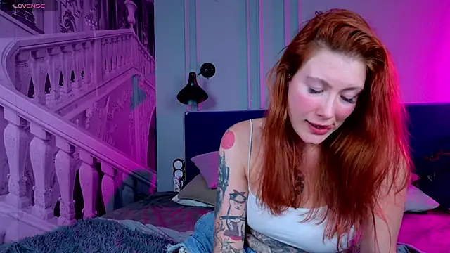 Liv Fay online show from 12/12/24, 07:37