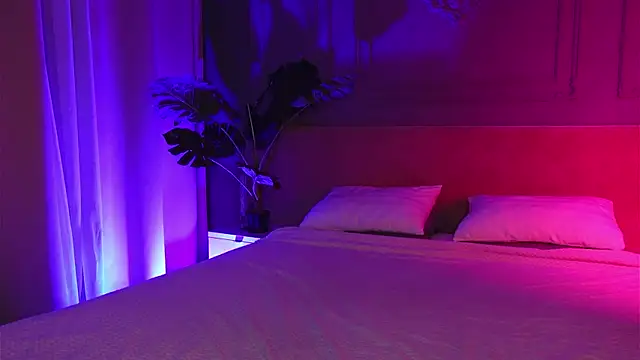 Snapshot of Liv_Fay chatting on 11/28/25, 03:04 Liv Fay online show from 11/28/25, 03:04