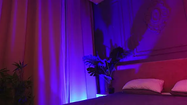 Snapshot of Liv_Fay chatting on 12/16/25, 03:17 Liv Fay online show from 12/16/25, 03:17