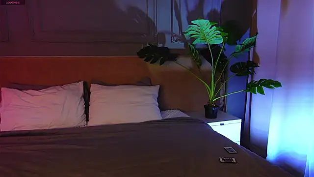 Snapshot of Liv_Fay chatting on 02/17/26, 01:51 Liv Fay online show from 02/17/26, 01:51