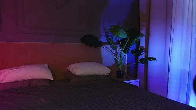 Snapshot of Liv_Fay chatting on 03/05/26, 03:19 Liv Fay online show from 03/05/26, 03:19