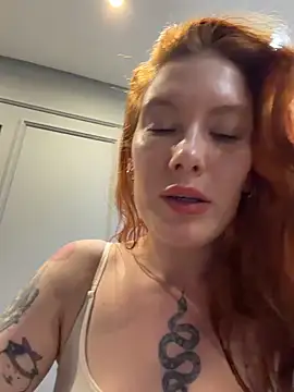 Snapshot of Liv_Fay chatting on 03/21/26, 12:21 Liv Fay online show from 03/21/26, 12:21