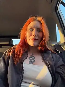 Snapshot of Liv_Fay chatting on 03/27/26, 03:23 Liv Fay online show from 03/27/26, 03:23