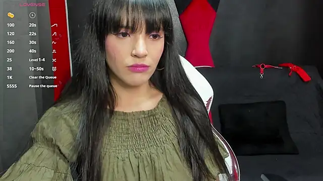 Snapshot of sailor_moon07 chatting on 01/12/25, 02:35 sailor moon07 online show from 01/12/25, 02:35