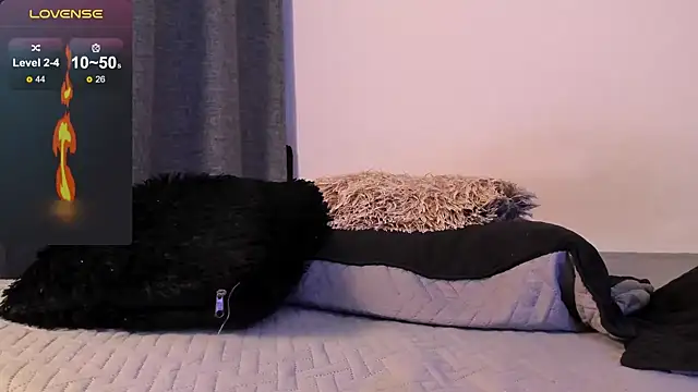 Snapshot of DerekOlsen chatting on 12/06/24, 05:42 DerekOlsen online show from 12/06/24, 05:42