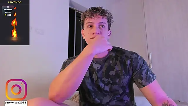 Snapshot of DerekOlsen chatting on 09/09/25, 03:06 DerekOlsen online show from 09/09/25, 03:06