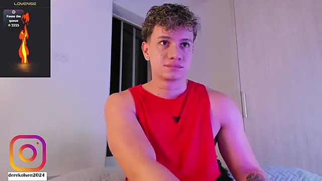 Snapshot of DerekOlsen chatting on 09/16/25, 02:56 DerekOlsen online show from 09/16/25, 02:56