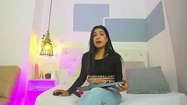 hannah gray online show from 02/17/25, 11:13