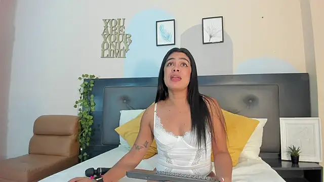 hannah gray online show from 03/01/25, 09:04