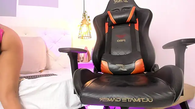 hannah gray online show from 03/13/25, 05:28