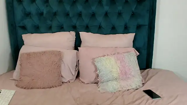 Snapshot of 1Blackertheberry1 chatting on 02/01/25, 05:49 1Blackertheberry1 online show from 02/01/25, 05:49