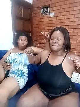 Snapshot of 1Blackertheberry1 chatting on 09/21/25, 01:24 1Blackertheberry1 online show from 09/21/25, 01:24