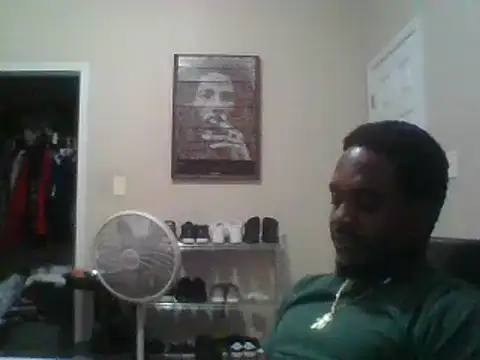 Hugedick0071 online show from 12/25/24, 08:29