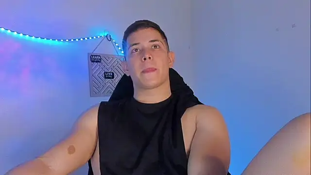 Alan hadid1 online show from 03/13/25, 11:38