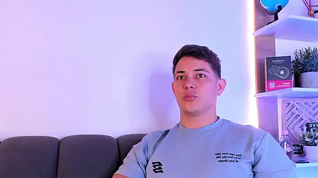 Snapshot of Alan_hadid1 chatting on 03/15/26, 09:54 Alan hadid1 online show from 03/15/26, 09:54