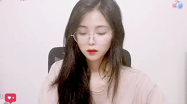 Snapshot of ---MIA--- chatting on 03/21/25, 01:12 ---MIA--- online show from 03/21/25, 01:12