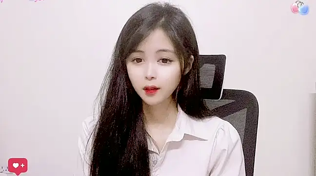 Snapshot of ---MIA--- chatting on 03/21/25, 04:18 ---MIA--- online show from 03/21/25, 04:18