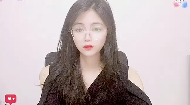 Snapshot of ---MIA--- chatting on 03/22/25, 05:06 ---MIA--- online show from 03/22/25, 05:06