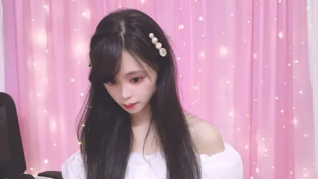 Snapshot of ---MIA--- chatting on 10/04/25, 01:53 ---MIA--- online show from 10/04/25, 01:53