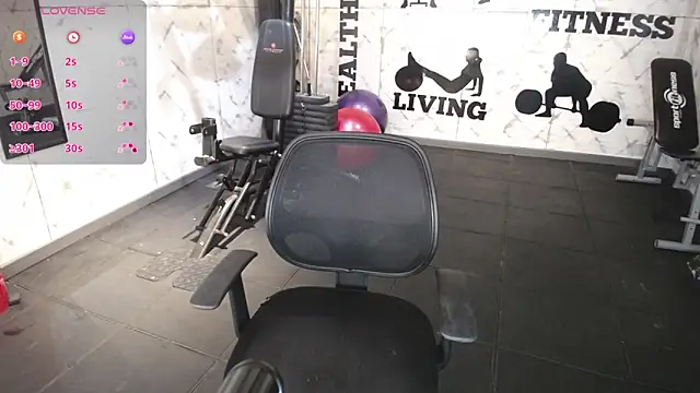 Snapshot of DrakeNeumann chatting on 02/14/25, 02:07 DrakeNeumann online show from 02/14/25, 02:07