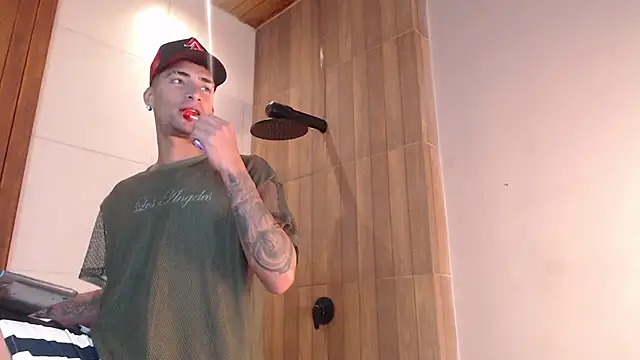 Snapshot of DrakeNeumann chatting on 02/23/25, 09:55 DrakeNeumann online show from 02/23/25, 09:55