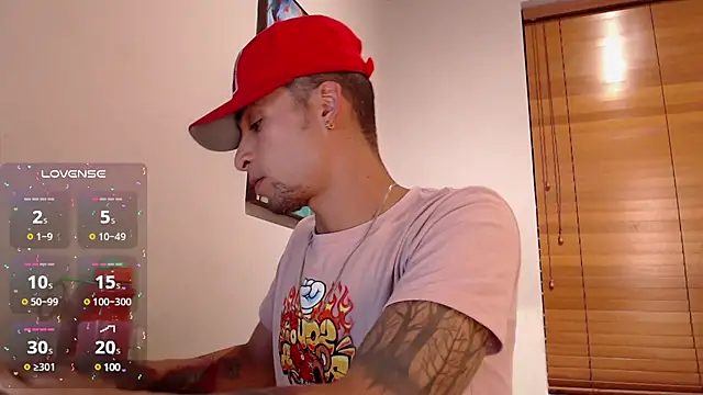 Snapshot of DrakeNeumann chatting on 03/04/25, 03:44 DrakeNeumann online show from 03/04/25, 03:44