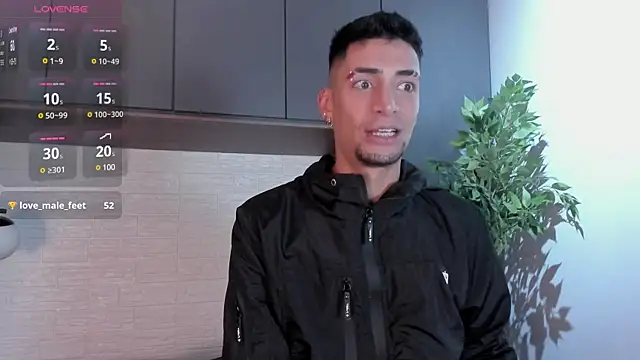 Snapshot of DrakeNeumann chatting on 03/08/25, 05:49 DrakeNeumann online show from 03/08/25, 05:49