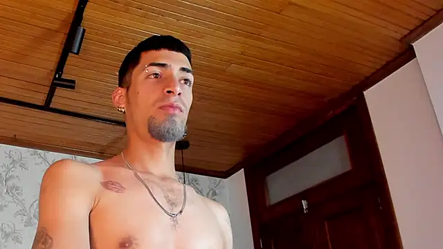 Snapshot of DrakeNeumann chatting on 09/17/25, 03:41 DrakeNeumann online show from 09/17/25, 03:41