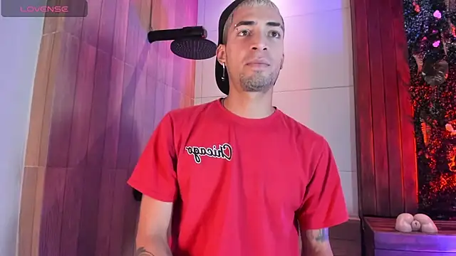 Snapshot of DrakeNeumann chatting on 11/21/25, 04:00 DrakeNeumann online show from 11/21/25, 04:00