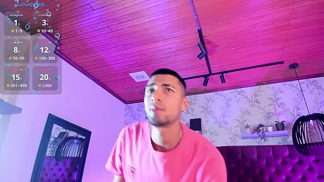 Snapshot of DrakeNeumann chatting on 12/01/25, 03:33 DrakeNeumann online show from 12/01/25, 03:33