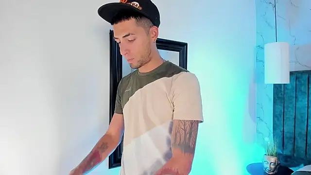 DrakeNeumann online show from 12/20/25, 03:46