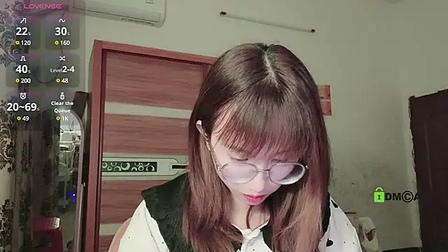 Lili 666 online show from 02/06/25, 04:47