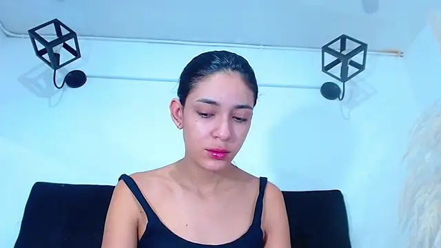 Snapshot of srta_luciana chatting on 06/13/26, 12:14 srta luciana online show from 06/13/26, 12:14