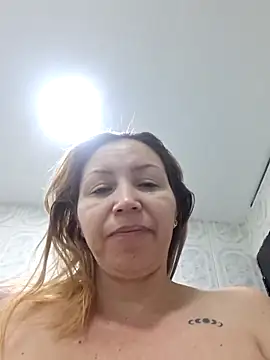 IsisDuzan online show from 12/21/25, 03:41